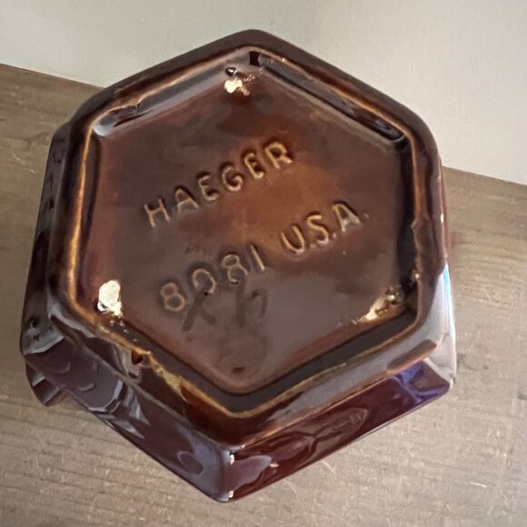Vintage Haeger Brown Glazed Ceramic Hexagon Shaped Pitcher - Picture 6 of 6
